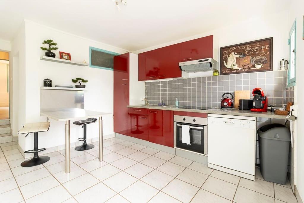 Les Berges De L'Oust Apartment Malestroit Exterior photo